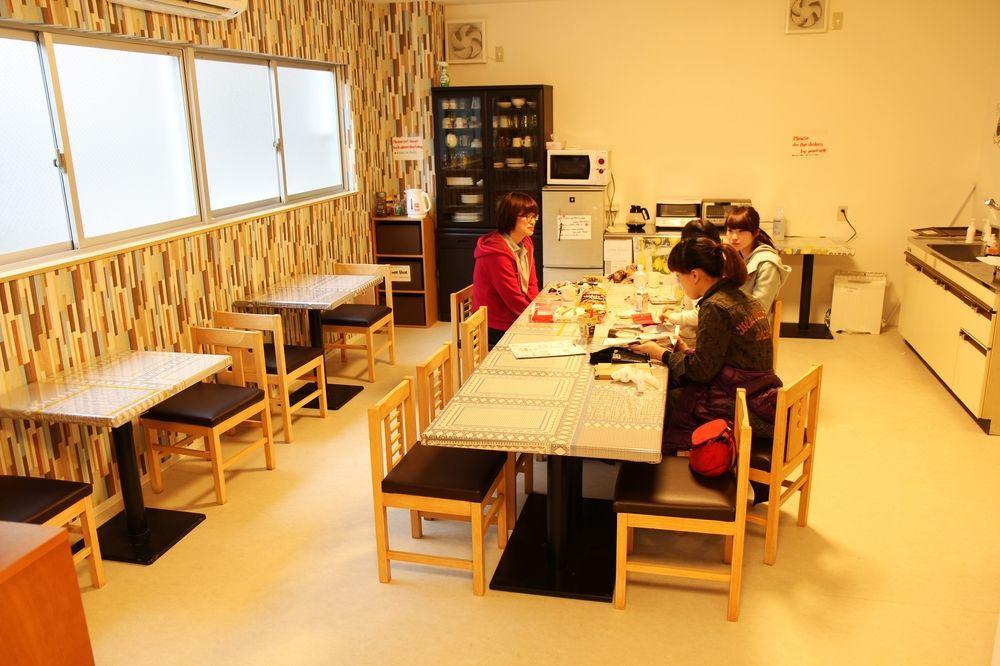 Nagoya Travellers Hostel Bagian luar foto